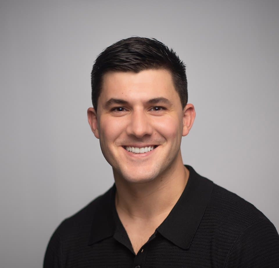 Joey Eden headshot